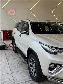 تۆیۆتا فۆرچێنەر